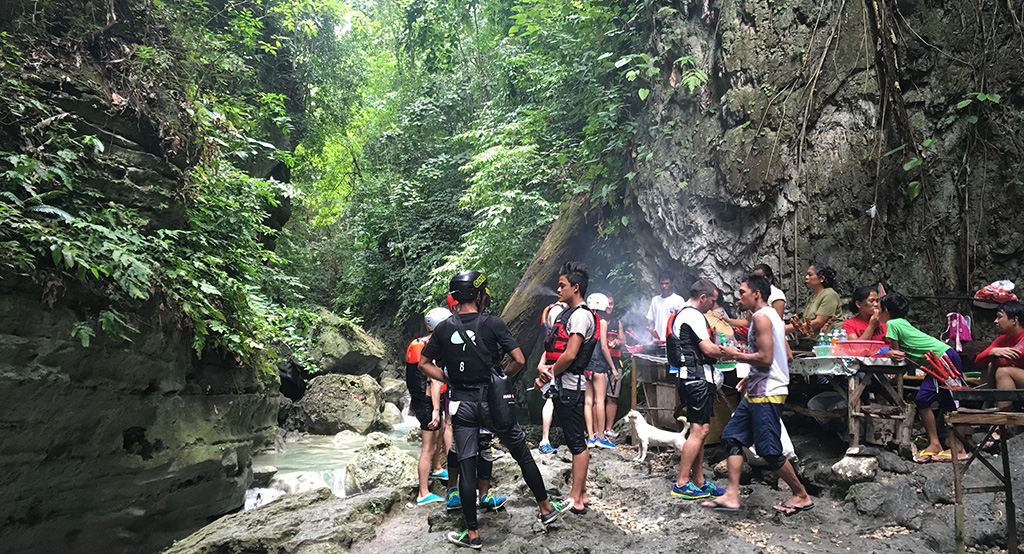 Canyoning aux Philippines.