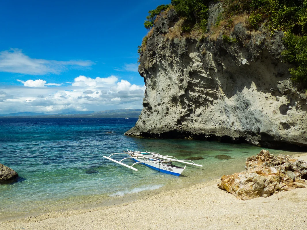 Paysages de l'île d'Apo dans la région de Negros aux Philippines
