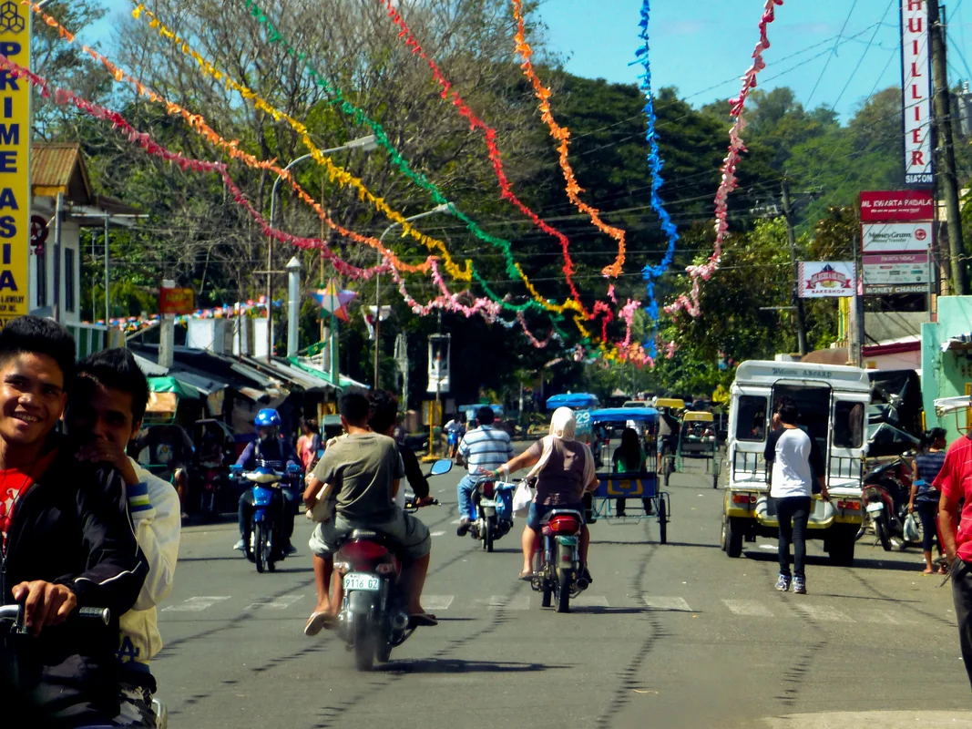 Le lac Balanan à Negros aux Philippines