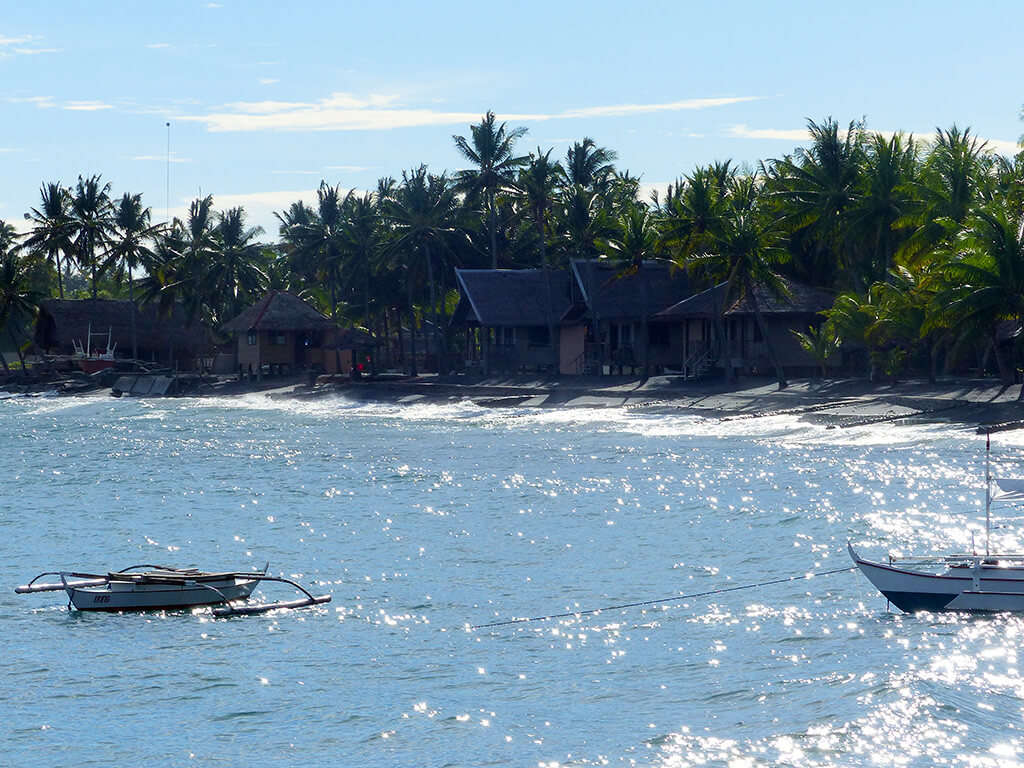 Plage à Negros et Apo.